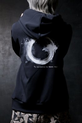 <img class='new_mark_img1' src='https://img.shop-pro.jp/img/new/icons5.gif' style='border:none;display:inline;margin:0px;padding:0px;width:auto;' />Aqua Suiting Jersey Hoodie a ouroboros