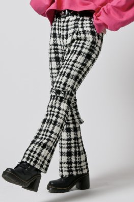 <img class='new_mark_img1' src='https://img.shop-pro.jp/img/new/icons5.gif' style='border:none;display:inline;margin:0px;padding:0px;width:auto;' />Wooly Tweed Boot-Cut Bondage Trousers
