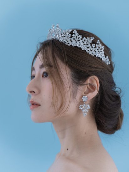 VICTORIA Tiara | NFT Jewelry by Couleurire 4
