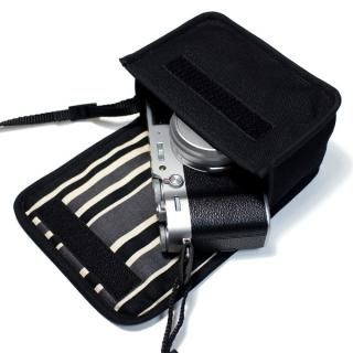 FUJIFILM X100Vケース（ブラック・カーボンストライプ） ハンドメイド