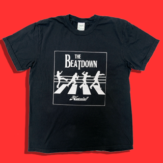 <img class='new_mark_img1' src='https://img.shop-pro.jp/img/new/icons15.gif' style='border:none;display:inline;margin:0px;padding:0px;width:auto;' />THE BEATDOWN Tshirt