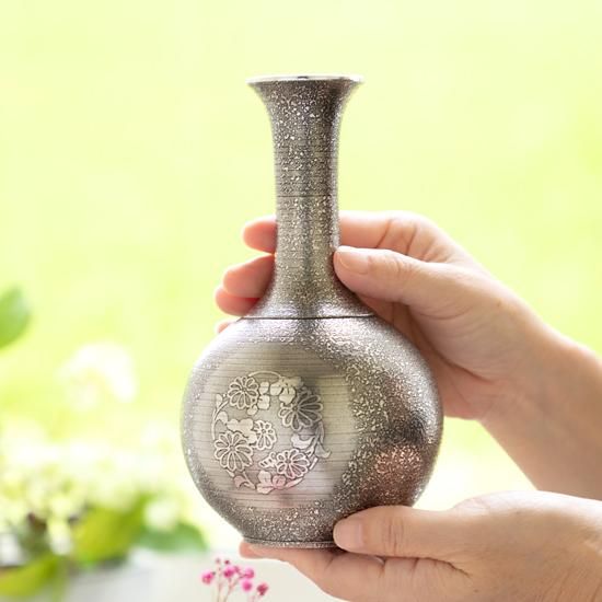 錫 花瓶 黒吹雪漆加工 [No.118]｜薩摩錫器工芸館