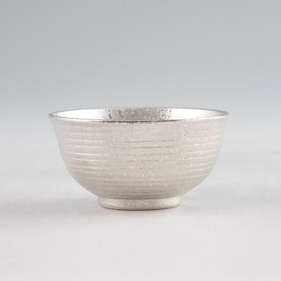 錫 ぐい呑み 平丸型（大） 白吹雪加工 75ml [No.113C-A-1]｜薩摩錫器工芸館