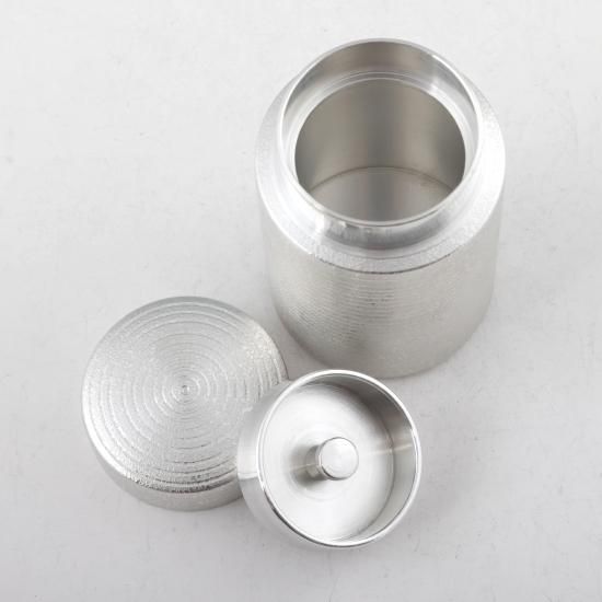 錫 茶筒 白吹雪加工 120g [No.17-1-1]｜薩摩錫器工芸館