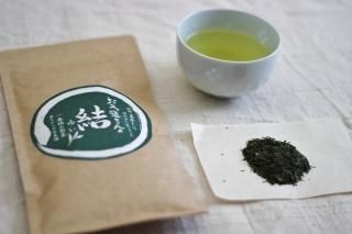 Amazon | 八女茶 緑茶 茶葉 高級 特選特上煎茶 100g 袋詰 お茶