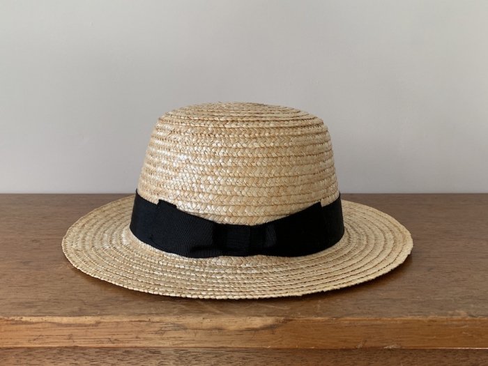 straw boarter hat