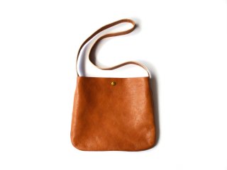 leather shoulder bag / BROWN