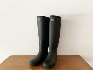 <img class='new_mark_img1' src='https://img.shop-pro.jp/img/new/icons23.gif' style='border:none;display:inline;margin:0px;padding:0px;width:auto;' />MITSUUMA RUBBER BOOTS / BLACK