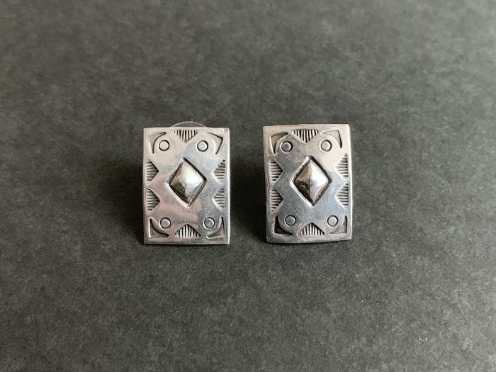 Navajo stamp Silver pierce