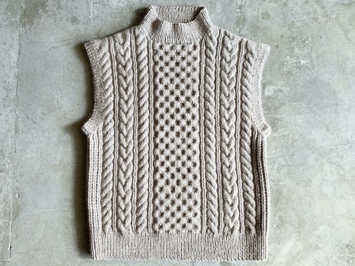 high necked aran knit vest / BEIGE