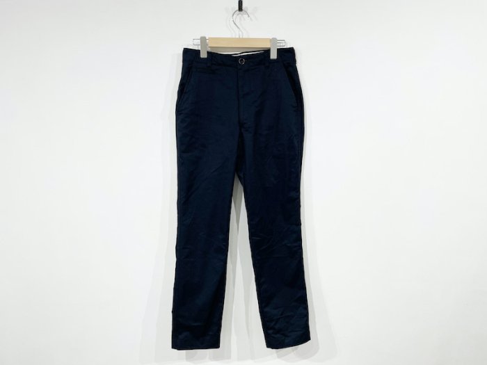 standard chino pants / NAVY