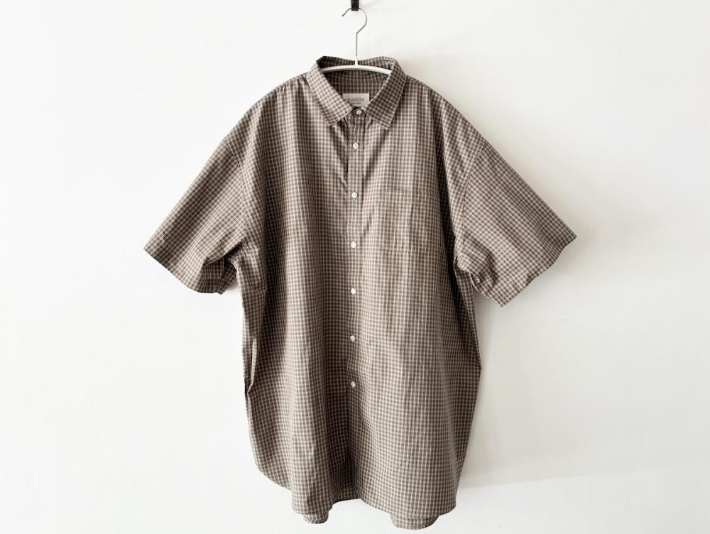 <img class='new_mark_img1' src='https://img.shop-pro.jp/img/new/icons8.gif' style='border:none;display:inline;margin:0px;padding:0px;width:auto;' />cotton checked short sleeve shirt / BEIGE