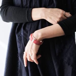<img class='new_mark_img1' src='https://img.shop-pro.jp/img/new/icons13.gif' style='border:none;display:inline;margin:0px;padding:0px;width:auto;' /> INES SOBREIRA  / silicone Bracelet(5color)