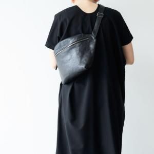 <img class='new_mark_img1' src='https://img.shop-pro.jp/img/new/icons13.gif' style='border:none;display:inline;margin:0px;padding:0px;width:auto;' /> ViN / BodyBag M