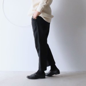 <img class='new_mark_img1' src='https://img.shop-pro.jp/img/new/icons13.gif' style='border:none;display:inline;margin:0px;padding:0px;width:auto;' />maison de soil / WOOL FLANNEL EASY TAPERED PANTS(2color)