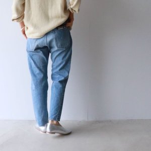 <img class='new_mark_img1' src='https://img.shop-pro.jp/img/new/icons13.gif' style='border:none;display:inline;margin:0px;padding:0px;width:auto;' />ordinary fits / LOOSE ANKLE DENIM BLEACH