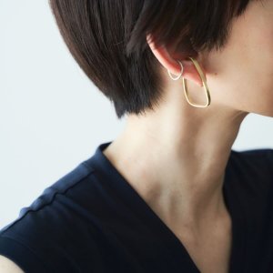 <img class='new_mark_img1' src='https://img.shop-pro.jp/img/new/icons13.gif' style='border:none;display:inline;margin:0px;padding:0px;width:auto;' />_Fot / plate earring _ square  (Ear cuff)
