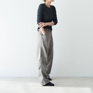 <img class='new_mark_img1' src='https://img.shop-pro.jp/img/new/icons13.gif' style='border:none;display:inline;margin:0px;padding:0px;width:auto;' />ordinary fits / BELL PANTS GRY
