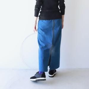 <img class='new_mark_img1' src='https://img.shop-pro.jp/img/new/icons13.gif' style='border:none;display:inline;margin:0px;padding:0px;width:auto;' />OLTA DESIGNS / Back Zip Denim Skirt