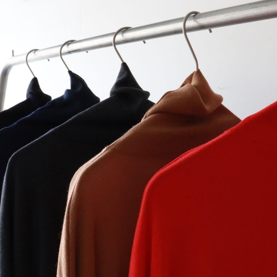 Veritecoeur（ヴェリテクール）T-LINE ニットタートルネックプルオーバー