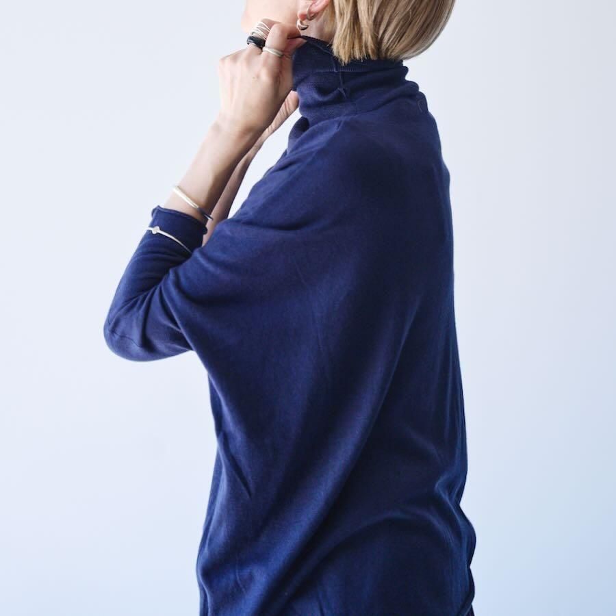 新品　Veritecoeur ヴェリテクール クルーネックニット ブラック 楽天市場】Veritecoeur(ヴェリテクール)14Gクルーネック ニット