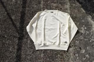 MAGIC NUMBER / LIGHT PIGMENT CREW SWEAT(Off White)