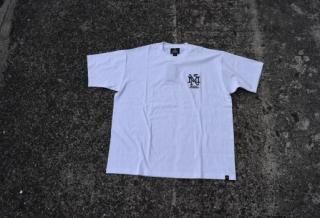 MAGIC NUMBER / EMBLEM T-SHIRT (WHITE