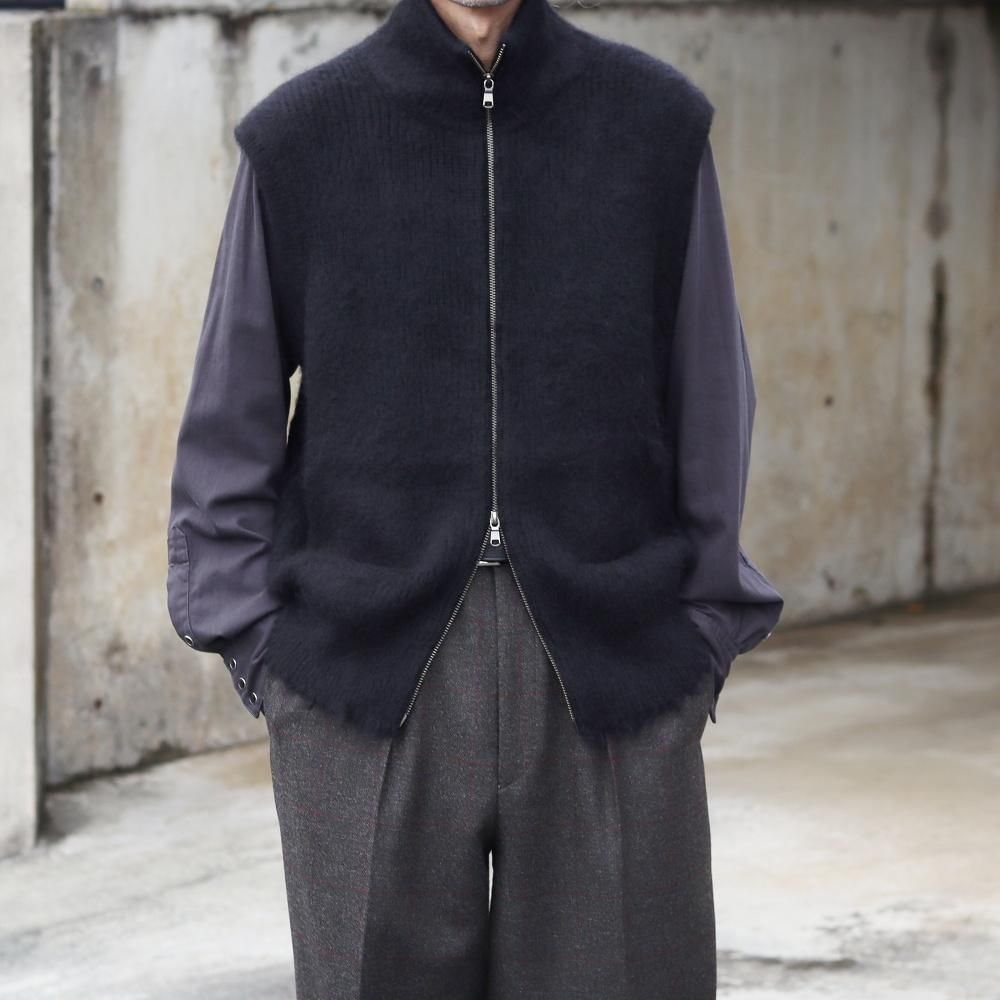 maatee&sons 畦起毛JIPVEST 24aw 美品 ジップベスト - トップス maatee&sons 畦起毛JIPVEST 24aw 美品 ジップベスト - トップス