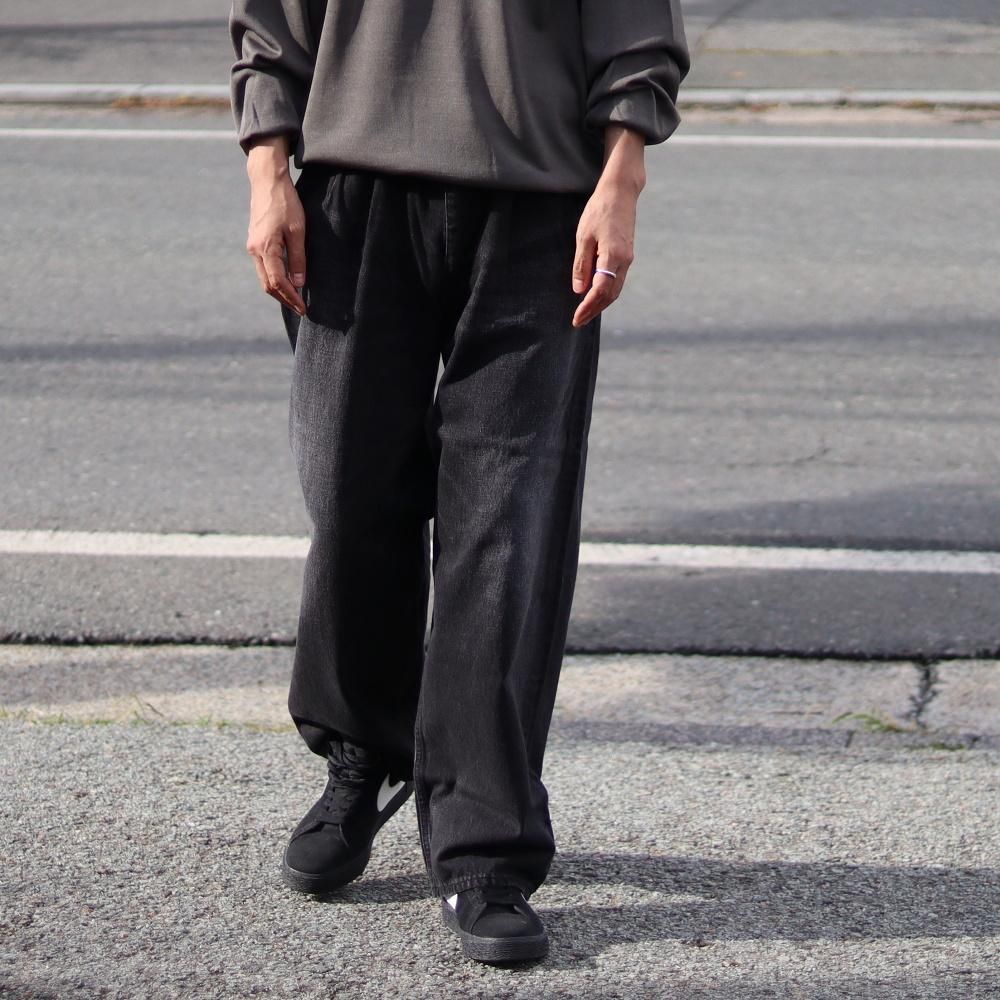 Graphpaper  Selvage Denim Two Tuck Pants