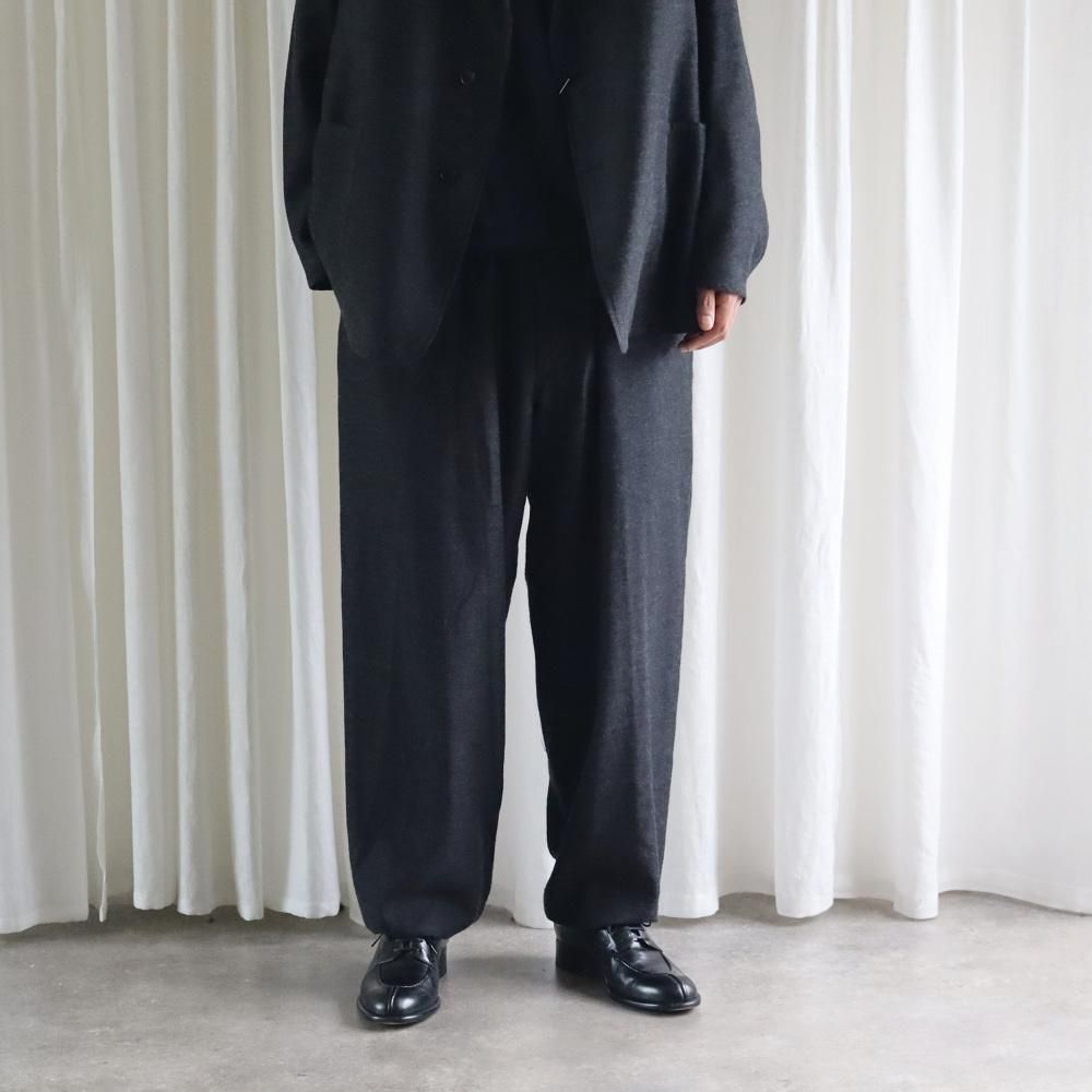 【ムームー】COMOLI 100%コットン カバーオール 黒 ムームー】COMOLI 100%コットン カバーオール 黒 COMOLI - DIMPLE