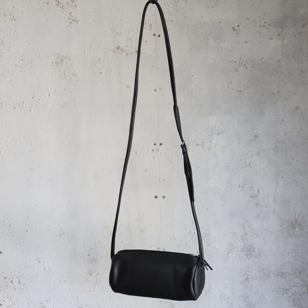 Aeta  CYLINDER SHOULDER