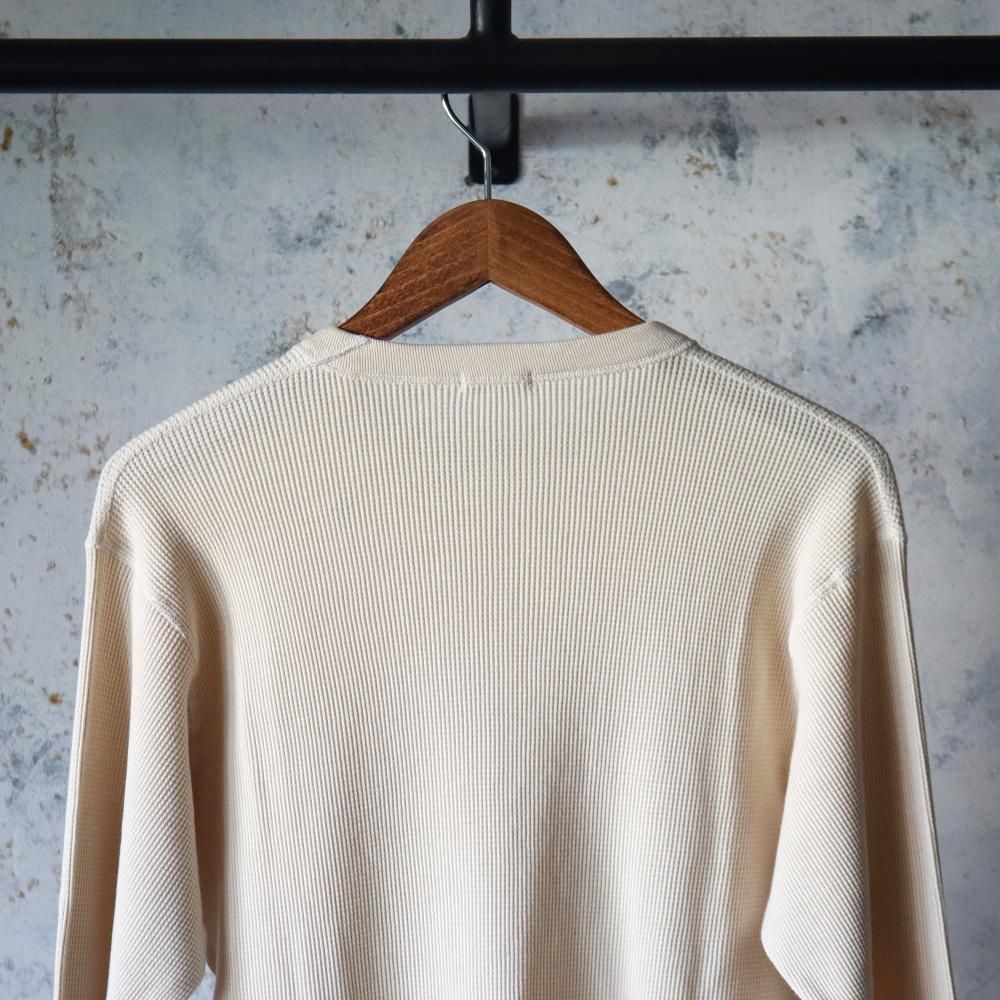 COMOLI コットンカシミヤ ワッフル長袖クルー(Ecru) - DIMPLE