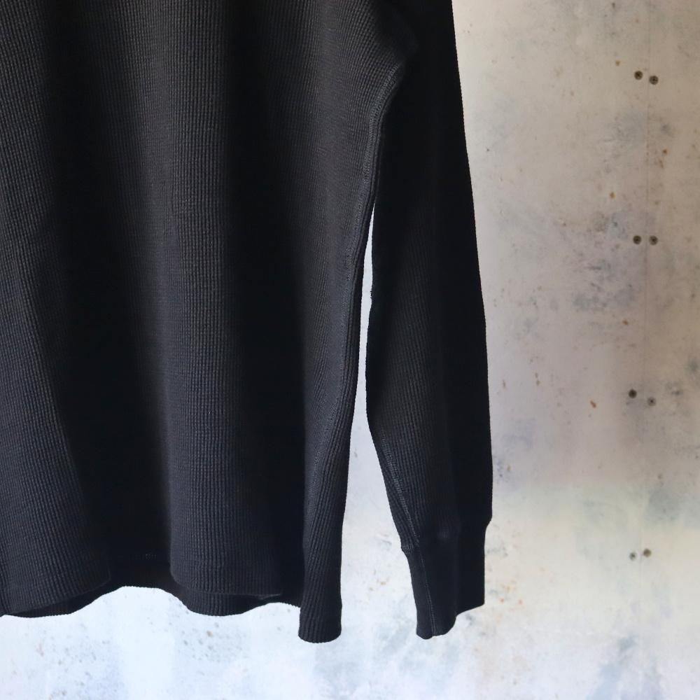 COMOLI コットンカシミヤ ワッフル長袖クルー(Black) - DIMPLE