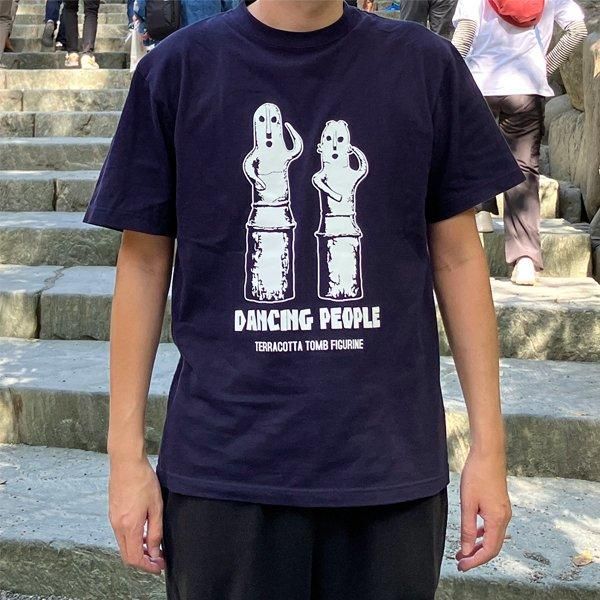 埴輪 踊る人々 Tシャツ|SAKAKIオフィシャル通販サイト 埴輪 踊る人々 Tシャツ|SAKAKIオフィシャル通販サイト