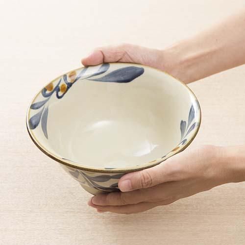 やちむん 陶眞窯 6寸そばマカイ（呉須唐草） - やちむん・琉球