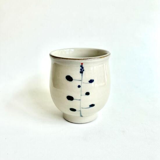 やちむん 工房o-gusuya なずな草文湯呑（大） - やちむん・琉球ガラス