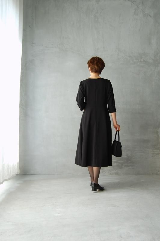 Crespi ブラックフォーマル ワンピース | CLASSIC - Daja