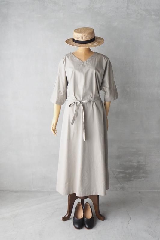 ハンドルーム　ワンピース　ダジャ　今季 HAND ROOM WOMENS | Vネック ドルマンスリーブワンピース - Daja