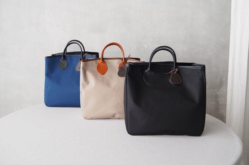 Quality GunslipsPVCショートハンドルトートバッグ(M)〈600 Quality GunslipsPVCショートハンドルトートバッグ(M)〈600