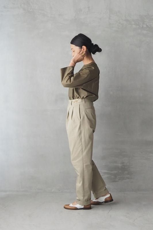 良品✨stein ツータックテーパードパンツ デュアルコットントラウザー HAND ROOM WOMENSツータック テーパードトラウザーズ - Daja