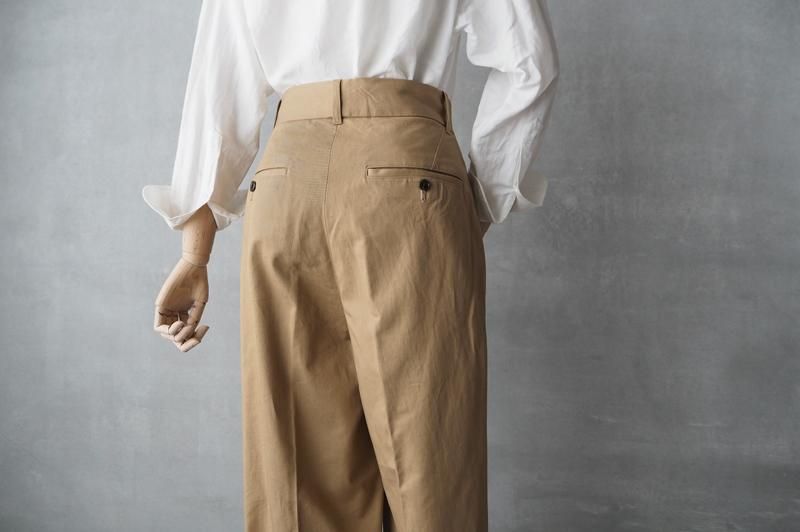 HAND ROOM WOMENS | ツータック チノトラウザーズ - Daja HAND ROOM WOMENS | ツータック チノトラウザーズ - Daja