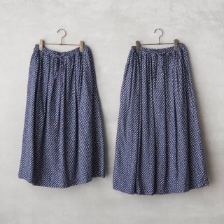 ARMEN<br>⡼ե 㥶<br>CAMBRIC SMALL FLOWER PRINT EASY GATHERED SKIRT WITH LINING