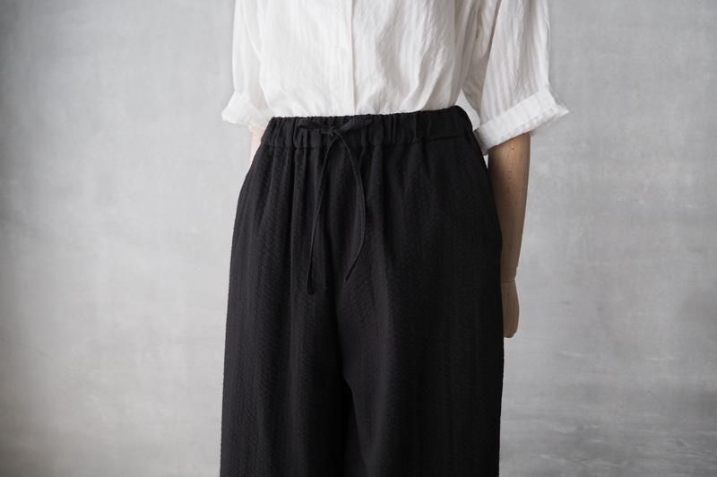 未使用 エストネーション イタリア生地 シアサッカー パンツ 48 (L) 未使用 エストネーション イタリア生地 シアサッカー パンツ 48