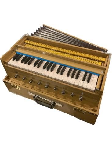 ハルモニウム Harmonium - 世界の楽器 RAGAM