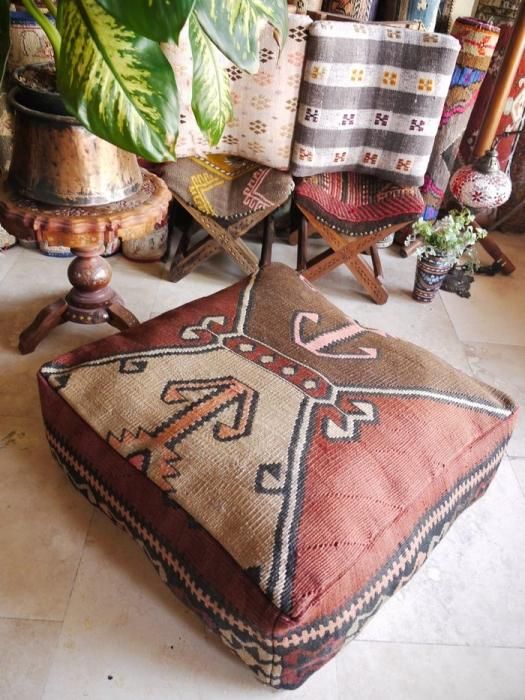 オールドキリム家具 - Kilim Designs オールドキリム家具 - Kilim Designs