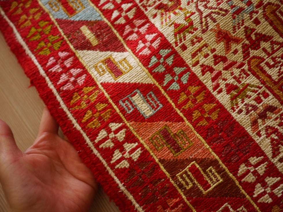 タブリーズ産　スマック織キリム　新品未使用品　約147cm×108cm イラン産 シルクスマックキリム