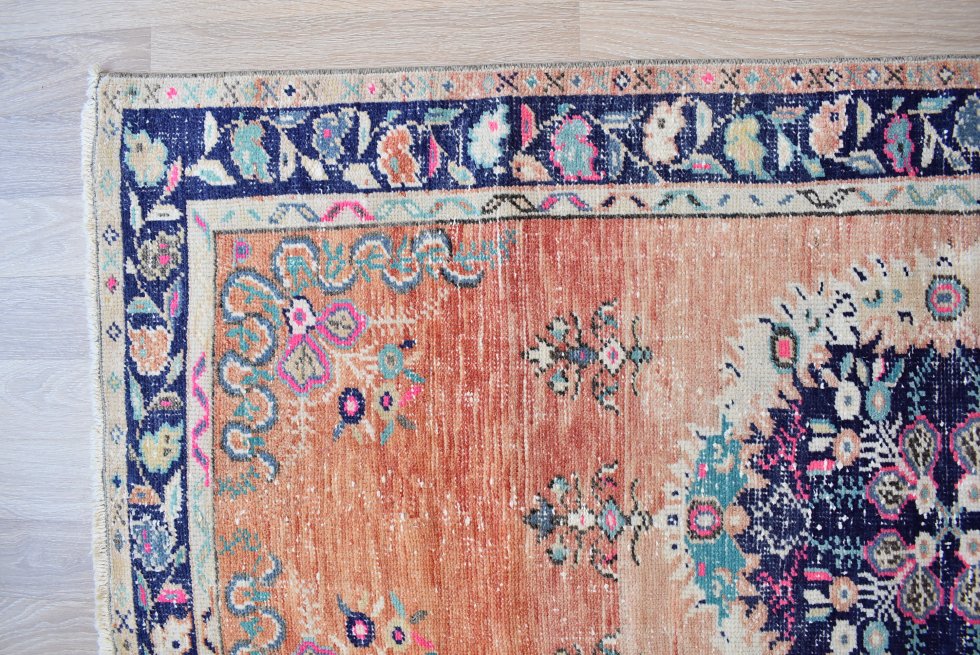 トルコ産ヴィンテージラグ トルコ絨毯 ギュネイラグ ウシャクラグ 