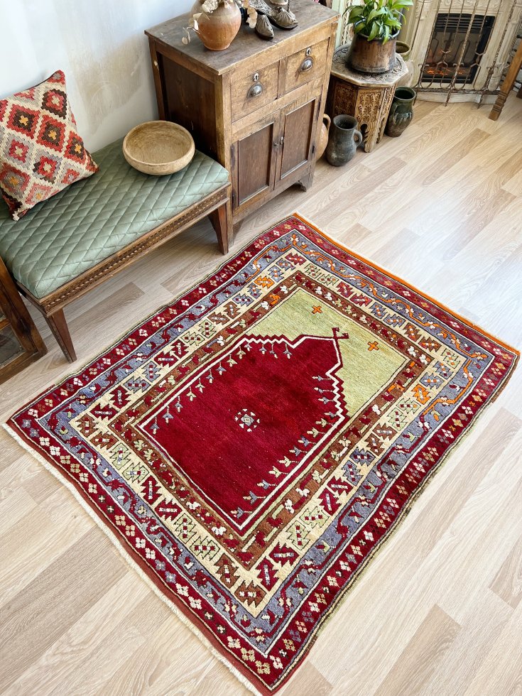 トルコ絨毯　オールド絨毯　エリアラグ　カイセリ絨毯　カイセリラグ