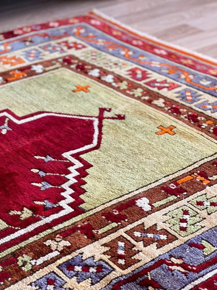 トルコのカイセリキリム186x134cm(KYS74) 【公式通販】