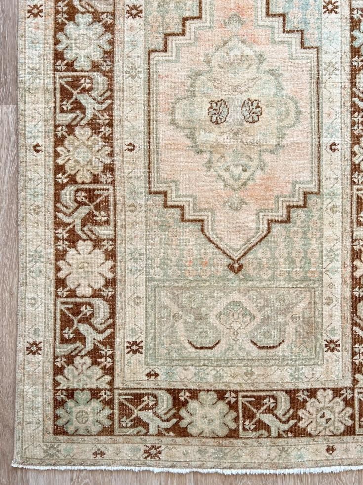 トルコヴィンテージラグ　トルコラグ　絨毯　ヴィンテージラグ　ウォッシュ加工ラグ ヴィンテージターキッシュラグ オーバーダイラグ トルコラグ